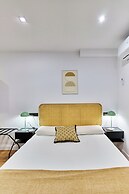 Apartamentos Beatriz by gaiarooms