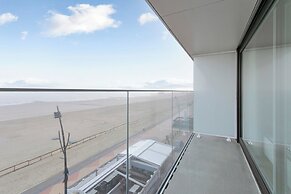 Apartment in Blankenberge With Terrace