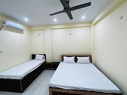Goroomgo Kashi Residency Varanasi