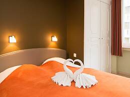 Apartment With Frontal sea View