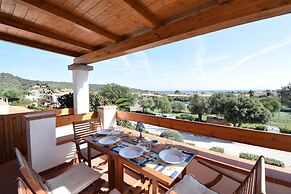 Casa Giardini With View In Budoni