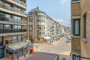 Apartment in Blankenberge With Heating