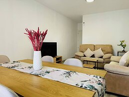 Bright Apartment Near Granada Center
