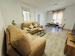 Bright Apartment Near Granada Center