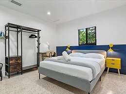 Sleek Modern Miami Getaway With Pool Oasis