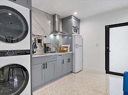 Sleek Modern Miami Getaway With Pool Oasis