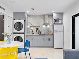 Sleek Modern Miami Getaway With Pool Oasis