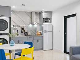 Sleek Modern Miami Getaway With Pool Oasis