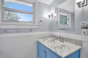 Relaxing Home Pool in Hollywood