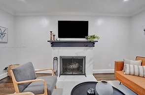 Relaxing Home Pool in Hollywood