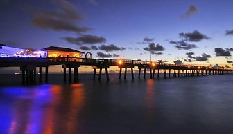 Peaceful Beach Oasis With Free Parking