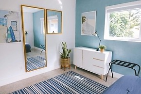 Peaceful Beach Oasis With Free Parking