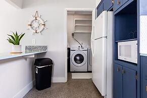 Peaceful Beach Oasis With Free Parking