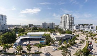 Peaceful Beach Oasis With Free Parking