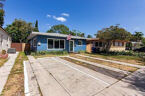 Peaceful Beach Oasis With Free Parking