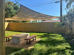 Peaceful Beach Oasis With Free Parking