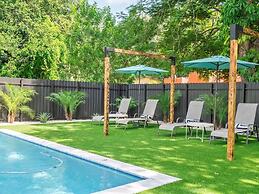 Fresh Modern With Pool Oasis