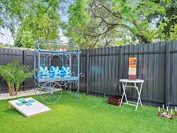 Fresh Modern With Pool Oasis