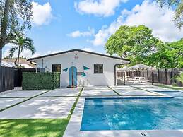 Fresh Modern With Pool Oasis