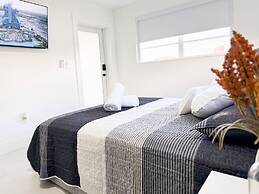 New Cozy Delux 1BR Near Hard Rock Stadium