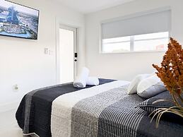 New Cozy Delux 1BR Near Hard Rock Stadium