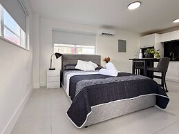 New Cozy Delux 1BR Near Hard Rock Stadium