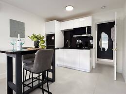 New Cozy Delux 1BR Near Hard Rock Stadium