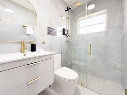 New Cozy Delux 1BR Near Hard Rock Stadium