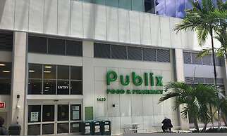 New Cozy Delux 1BR Near Hard Rock Stadium