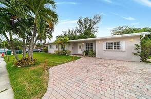 Heated Pool Home Near Beach