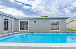 Villa 4BR Villa Private Pool BBQ Area Near Beach