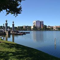 Tranquil Retreat King Bed Office Patio