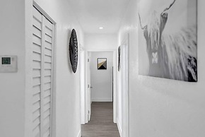 Spacious Home With Heated Pool