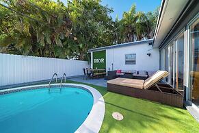 Spacious Home With Heated Pool