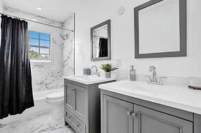 Spacious Home With Heated Pool