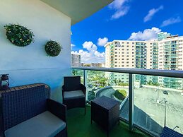 Heated Pools Beach Your Ideal Hollywood Stay