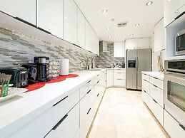 Heated Pools Beach Your Ideal Hollywood Stay