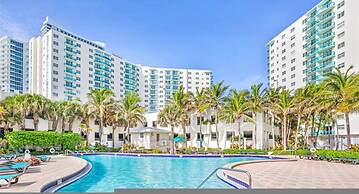 Heated Pools Beach Your Ideal Hollywood Stay