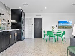 Miami Stay With Pool Luxury