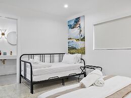 Miami Stay With Pool Luxury