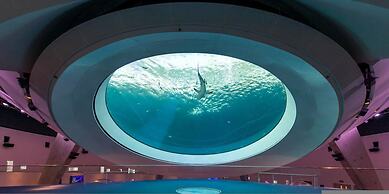 Stylish House w Hot Tub Close to Beach Stadium