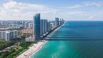 Waterfront 1BR Parking Walk to the Beach