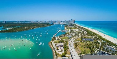 Waterfront 1BR Parking Walk to the Beach