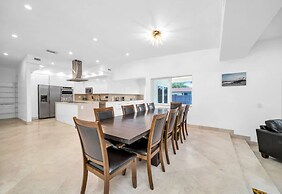 Elegant Home With Heated Pool