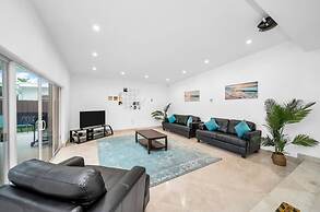 Elegant Home With Heated Pool