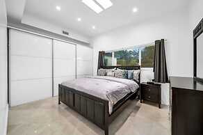 Elegant Home With Heated Pool