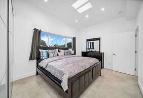 Elegant Home With Heated Pool