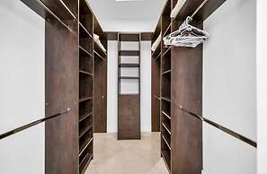 Elegant Home With Heated Pool