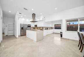 Elegant Home With Heated Pool