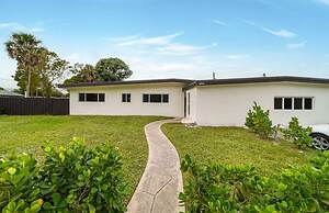 Elegant Home With Heated Pool